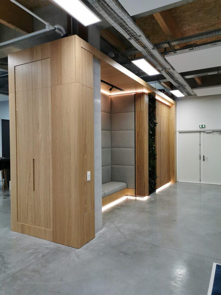Photo 2 de réalisation d'agencement intérieur en bois pour Start Up - PL Agencement